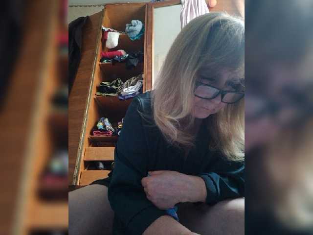 Alina1965 live cam on BongaCams