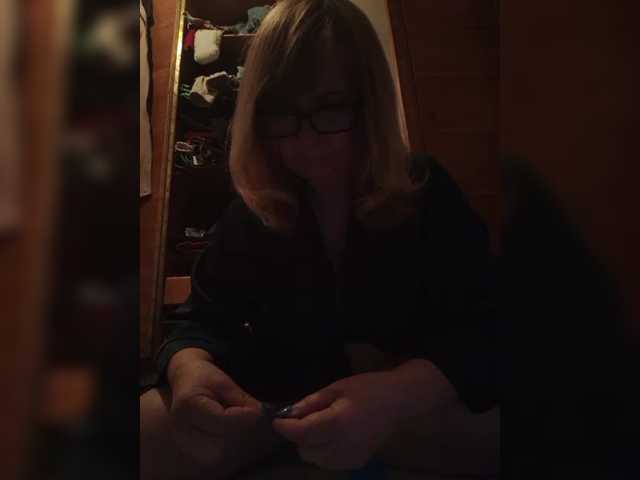 Alina1965's BongaCams show and profile