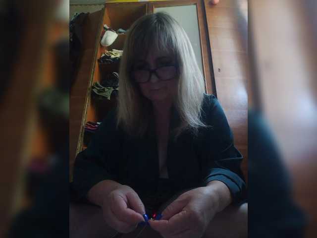Alina1965 live cam on BongaCams