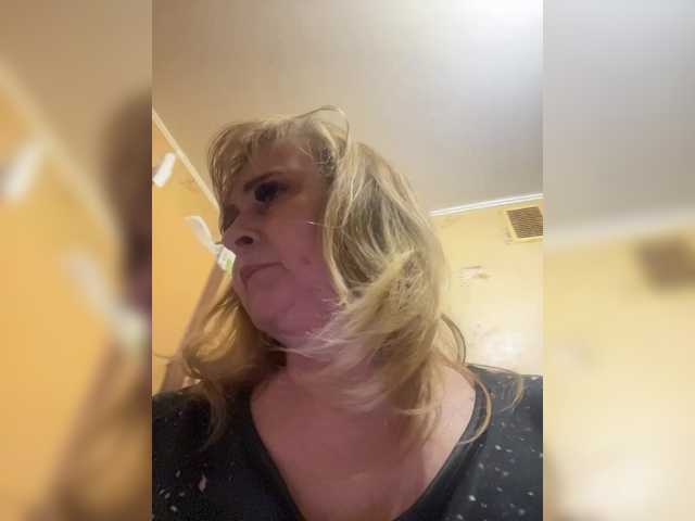 Alina1965's BongaCams show and profile