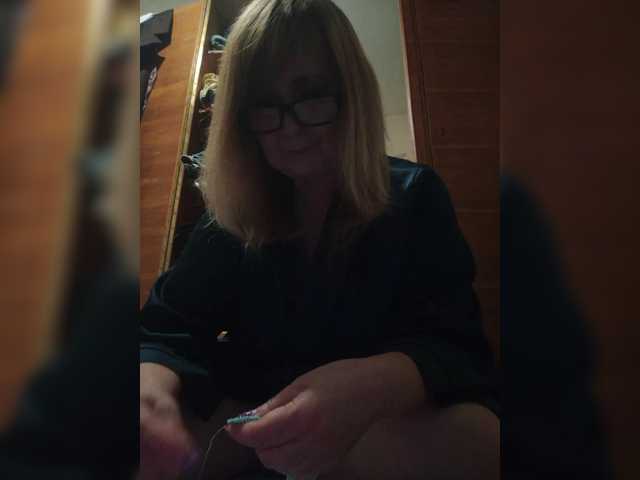 Alina1965 live cam on BongaCams