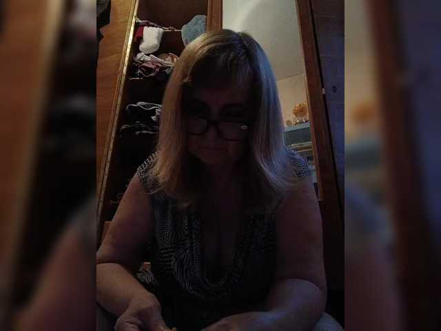 Alina1965 live cam on BongaCams