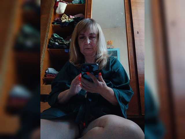 Alina1965 live cam on BongaCams