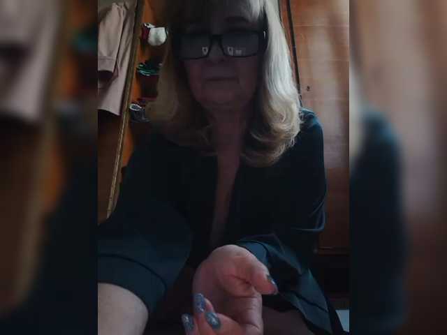 Alina1965's BongaCams show and profile