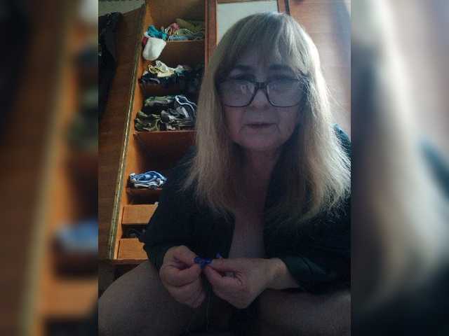 Alina1965 live cam on BongaCams