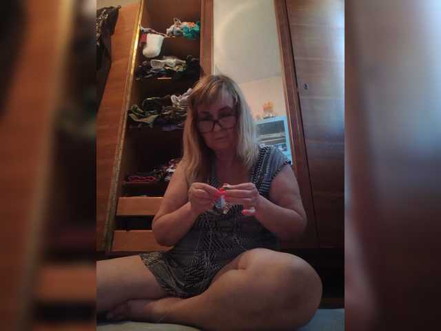 Alina1965 live cam on BongaCams