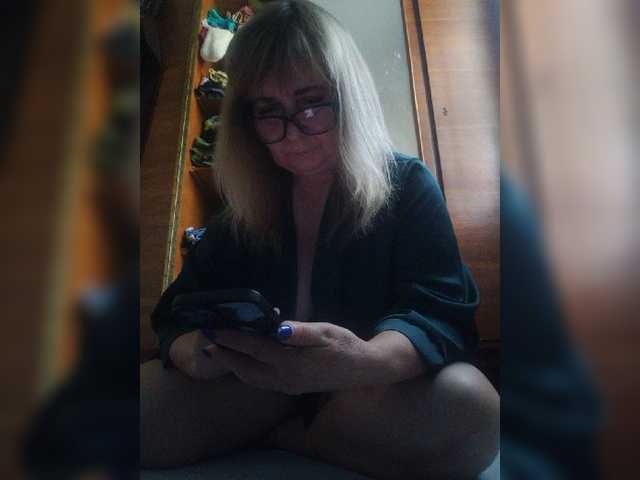 Alina1965 live cam on BongaCams