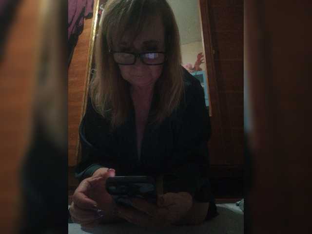 Alina1965 live cam on BongaCams