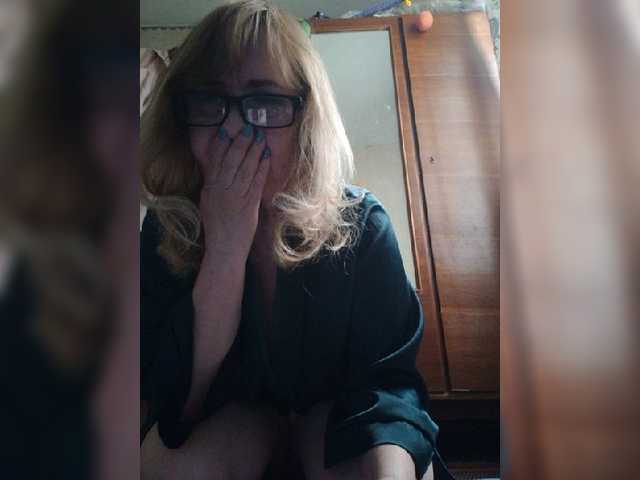 Alina1965's BongaCams show and profile