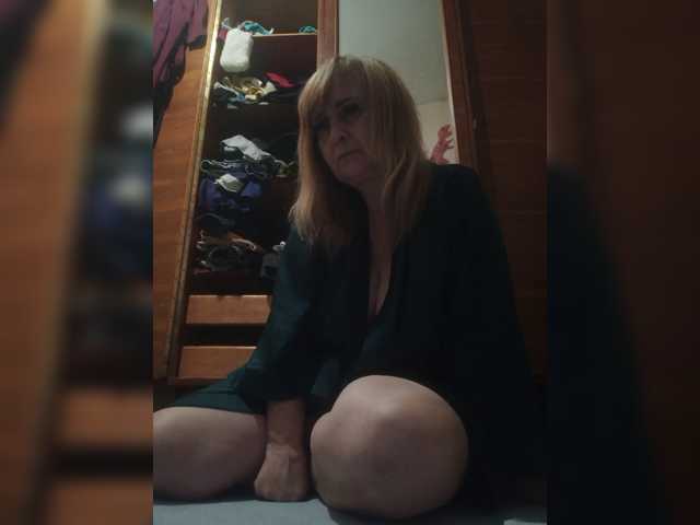 Alina1965 live cam on BongaCams