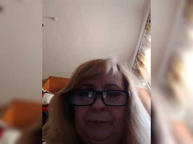 Alina1965 live cam on BongaCams