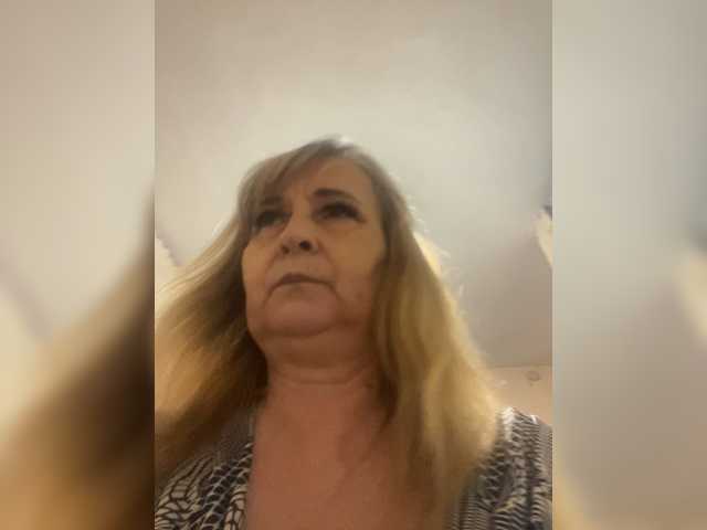 Alina1965 live cam on BongaCams