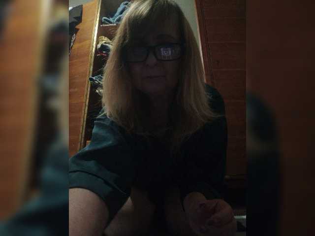 Alina1965 live cam on BongaCams