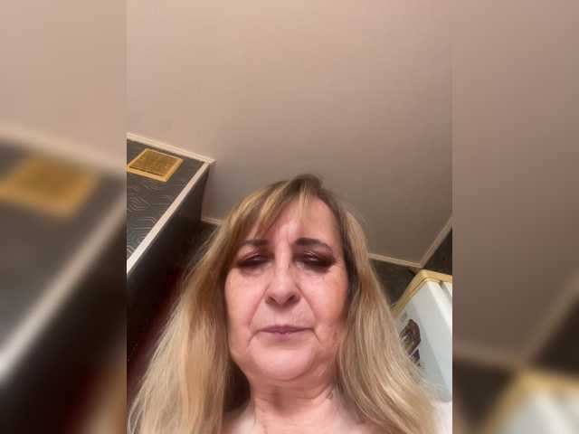 Alina1965 live cam on BongaCams