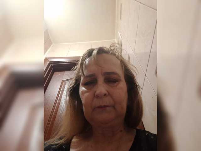 Alina1965 live cam on BongaCams