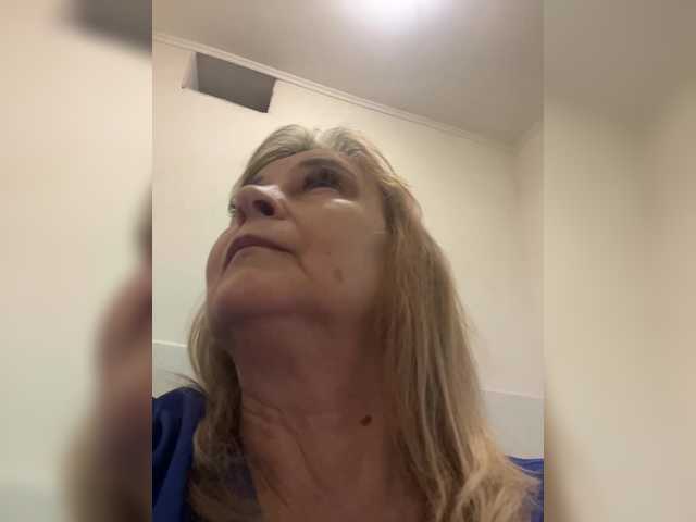 Alina1965 live cam on BongaCams
