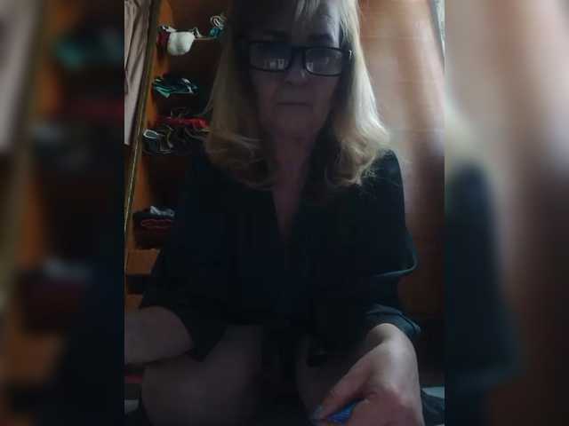 Alina1965's BongaCams show and profile