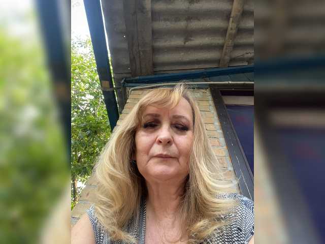 Alina1965 live cam on BongaCams
