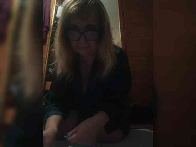 Alina1965 live female cam on bongacams