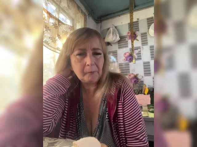 Alina1965 live female cam on bongacams