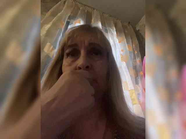 alina1965's live room