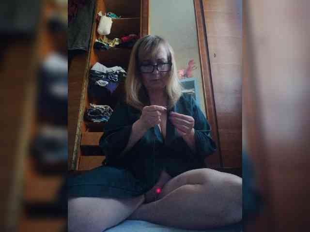 Alina1965 live female cam on bongacams
