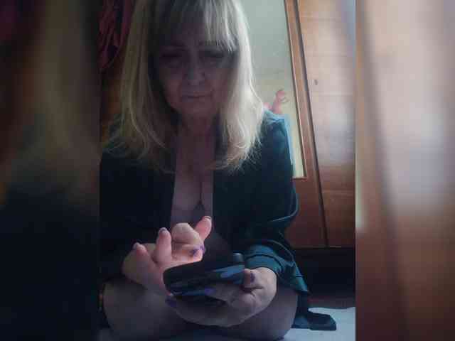 Alina1965 live female cam on bongacams