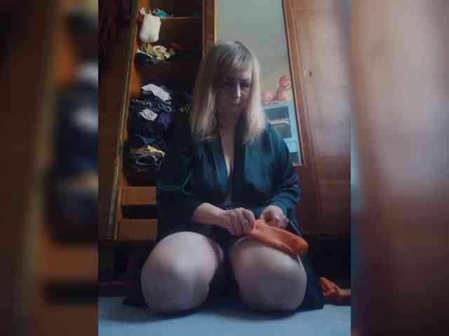 Alina1965 live female cam on bongacams
