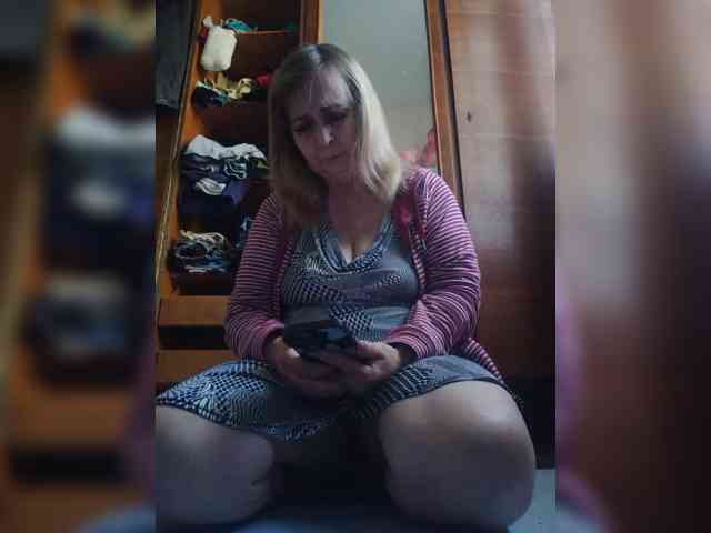 Alina1965 live female cam on bongacams