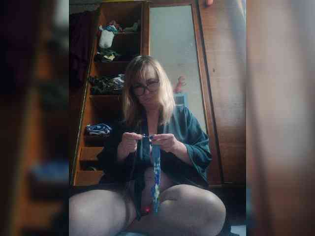 Alina1965 live female cam on bongacams