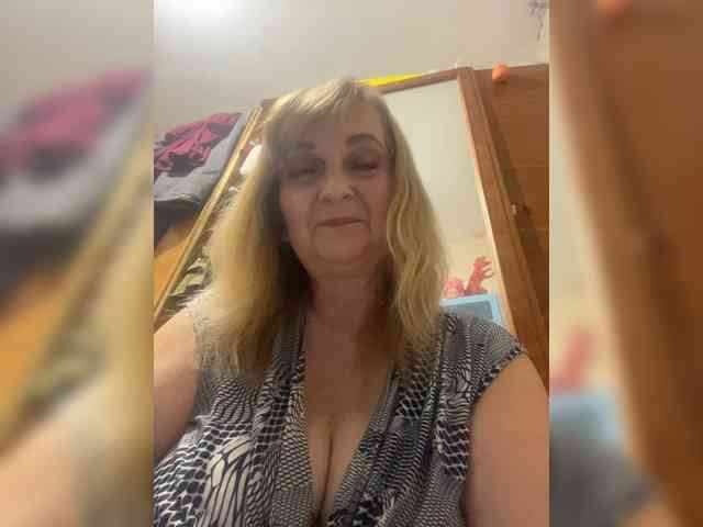 Alina1965 live female cam on bongacams