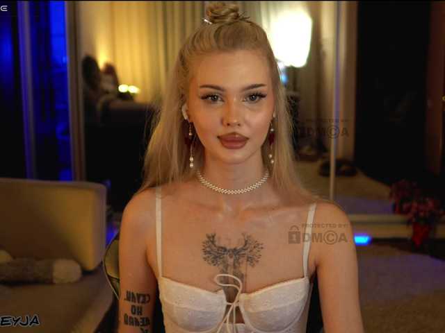 ManiFreyja live cam on BongaCams