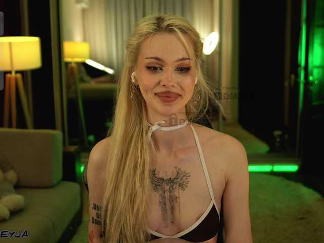 ManiFreyja live cam on BongaCams