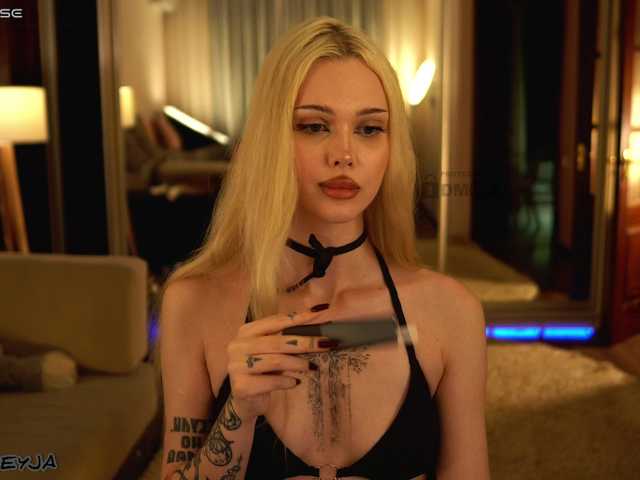 ManiFreyja live cam on BongaCams