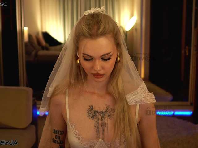 ManiFreyja live cam on BongaCams