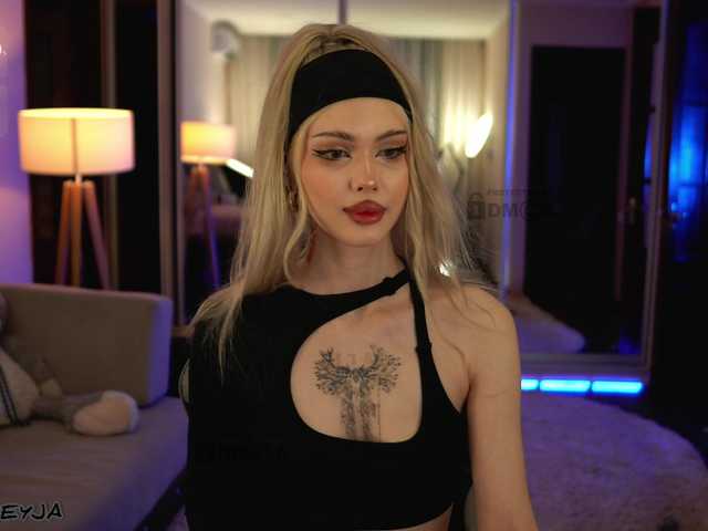 ManiFreyja live cam on BongaCams