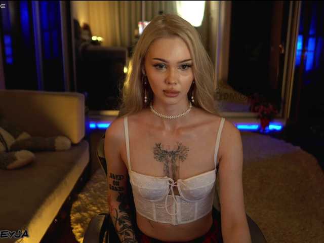 ManiFreyja live cam on BongaCams