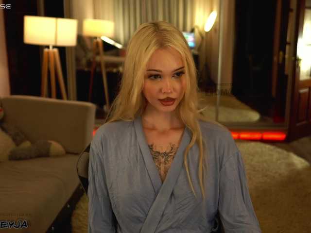ManiFreyja live cam on BongaCams