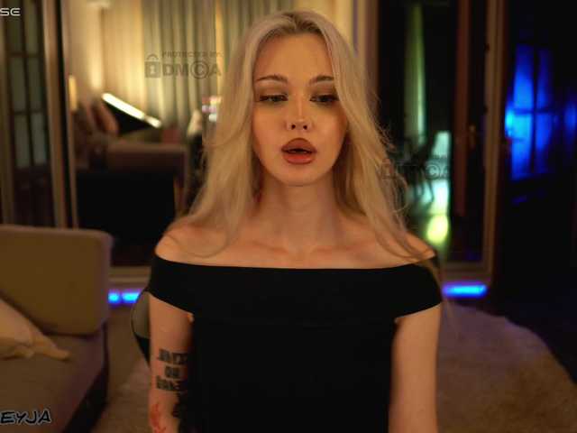 ManiFreyja live cam on BongaCams