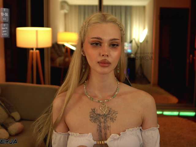 manifreyja live sex show