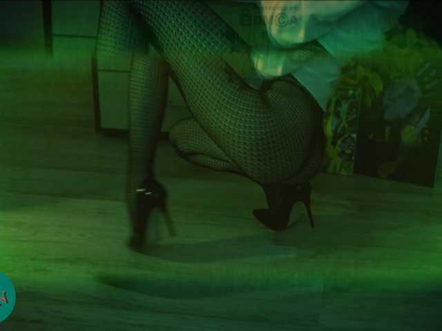 ManiFreyja live cam on BongaCams