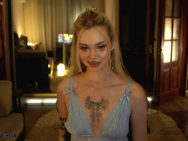 ManiFreyja live cam on BongaCams