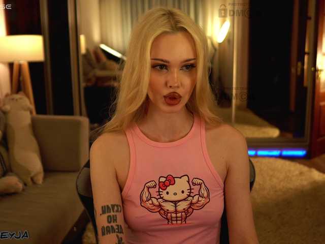 ManiFreyja live cam on BongaCams