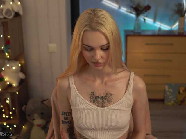 видео ManiFreyja