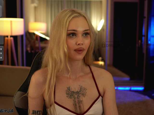 ManiFreyja live cam on BongaCams