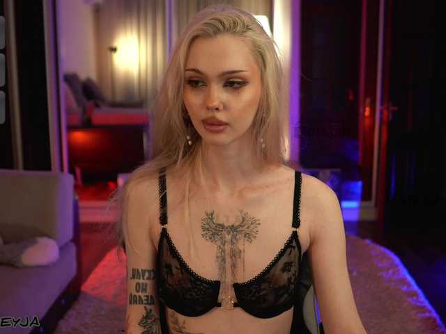 ManiFreyja live cam on BongaCams