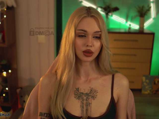 ManiFreyja's BongaCams show and profile