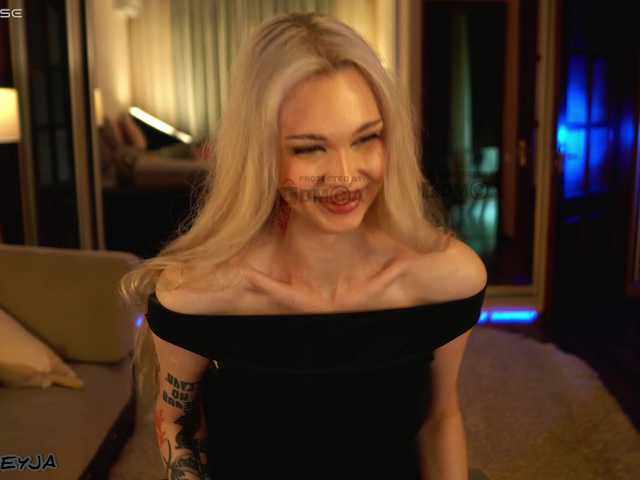 ManiFreyja live cam on BongaCams