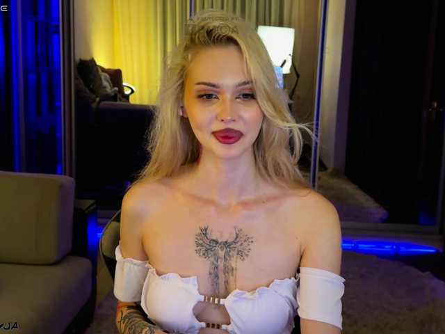 ManiFreyja live cam on BongaCams