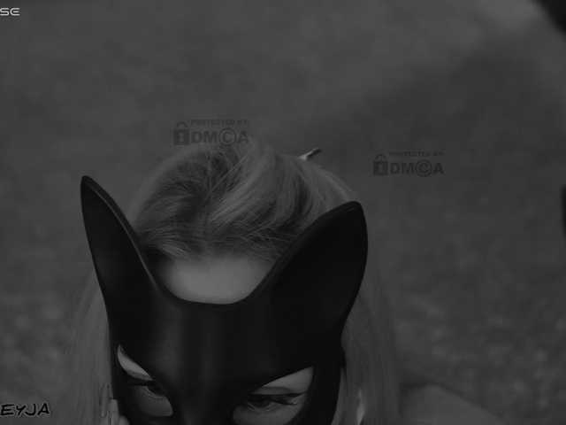 ManiFreyja live cam on BongaCams